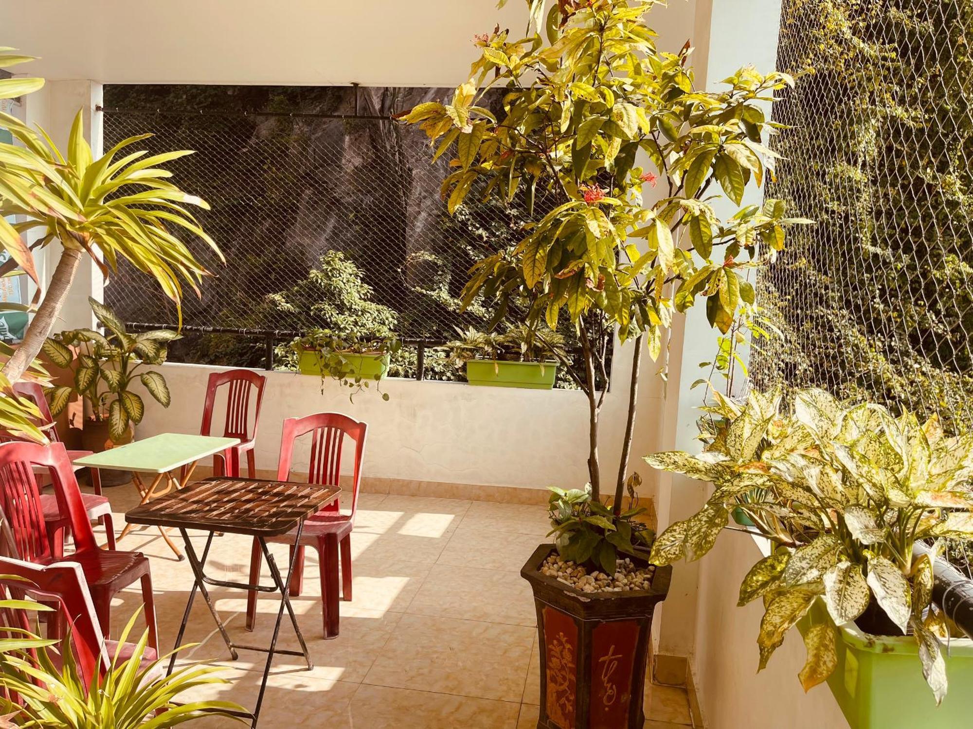 Catba Sky View Hotel Dong Khe Sau 外观 照片